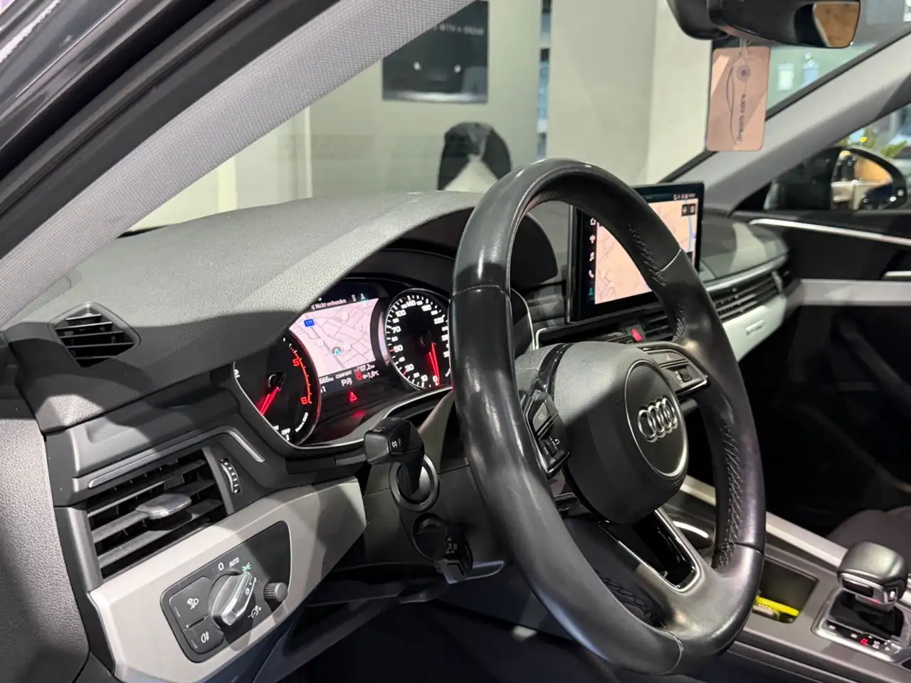 Audi A4 Avant 50 TDI quattro S-line tiptronic / Blackline Bild 23
