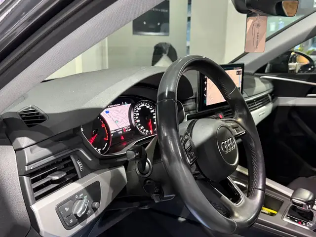 Audi A4 view 23