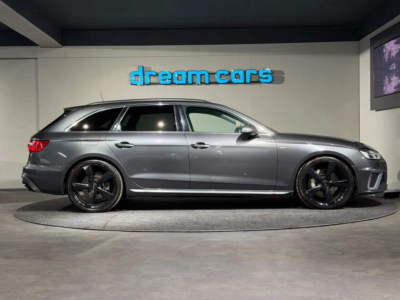 Audi A4 Avant 50 TDI quattro S-line tiptronic / Blackline Bild 15