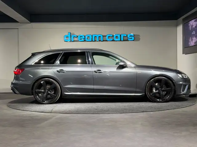 Audi A4 view 15