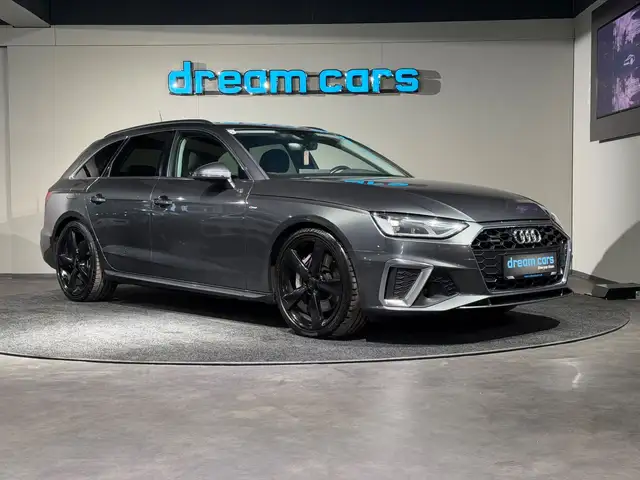Audi A4 view 4