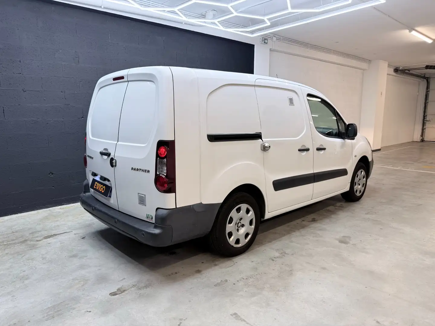 Peugeot 1.6 BLUEHDI 120 LONG PREMIUM PACK CARPLAY CAMERA CLIM TVA RECUP - 2