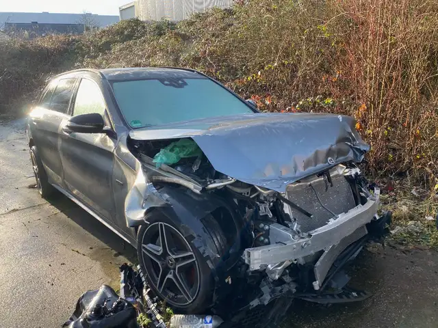 Mercedes-Benz C 300 de T AMG-LINE*LED*NIGHT*ACC*KAM*UNFALL