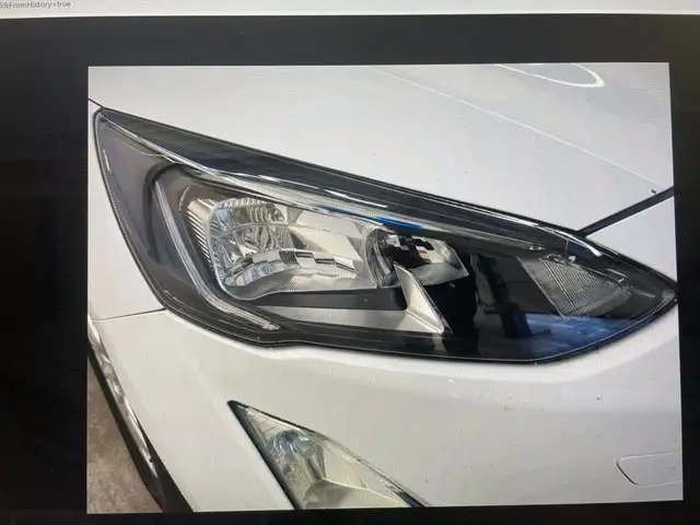 Ford Focus view 13