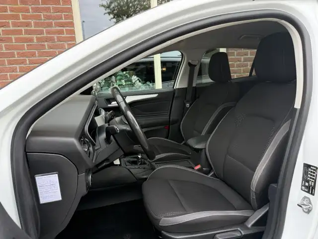 Ford Focus view 4