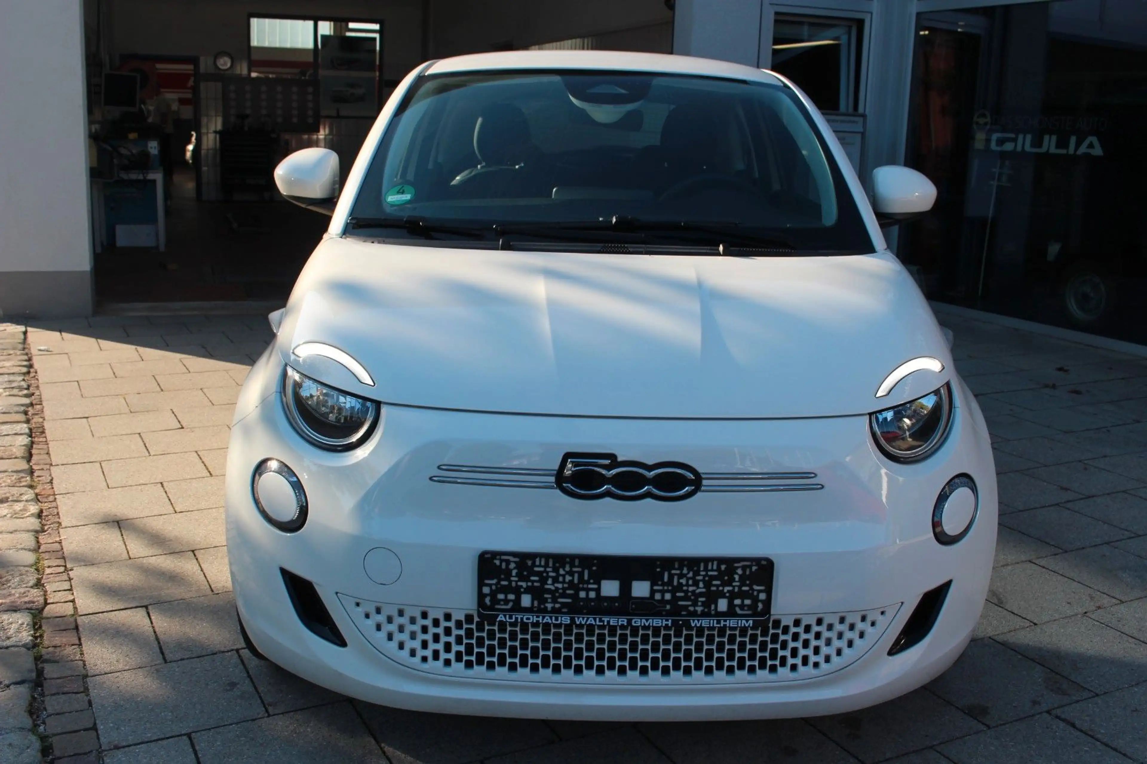 Fiat 500e CARPLAY/SOH 97,3% / 17" ALU — photo 3