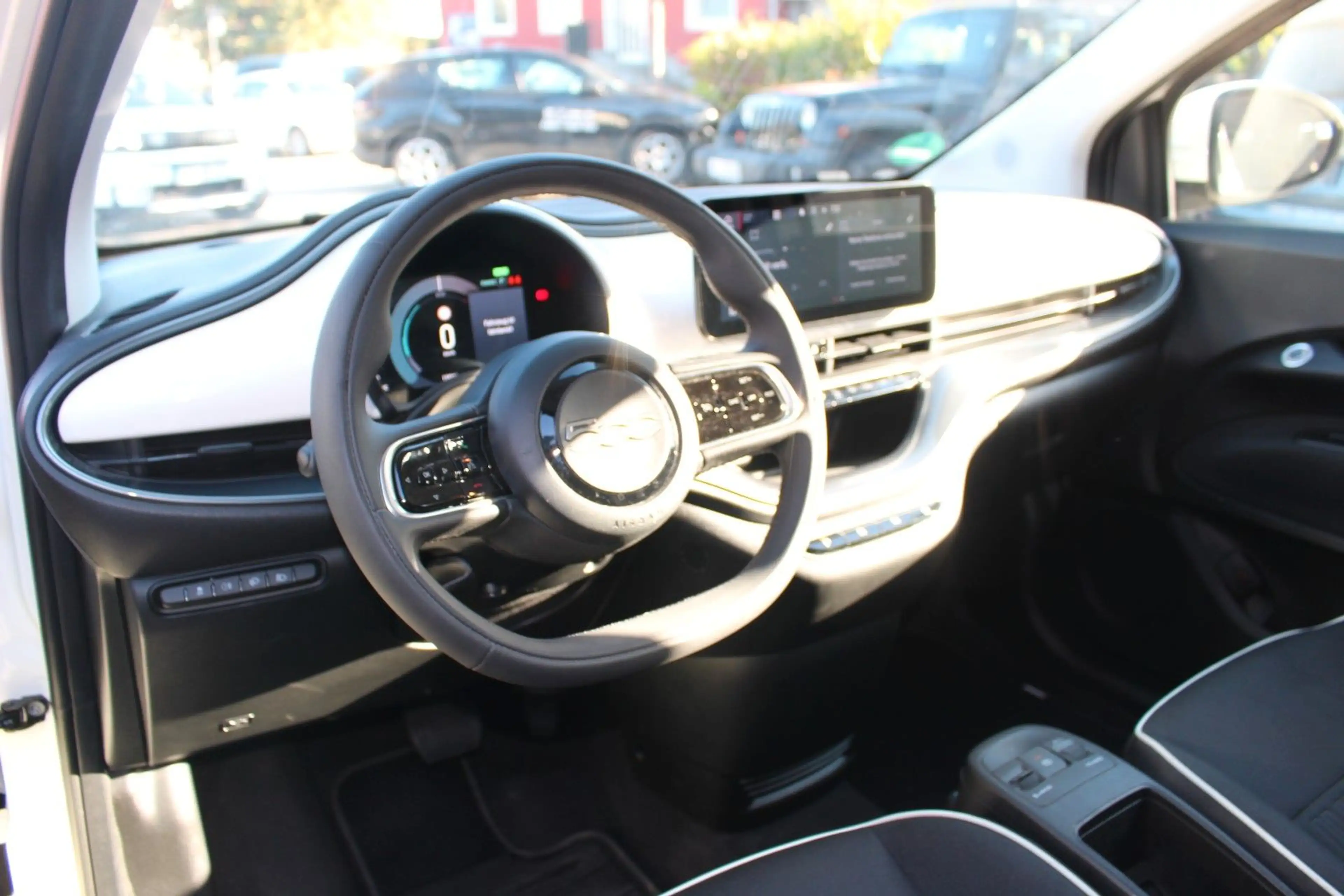 Fiat 500e CARPLAY/SOH 97,3% / 17" ALU — photo 10