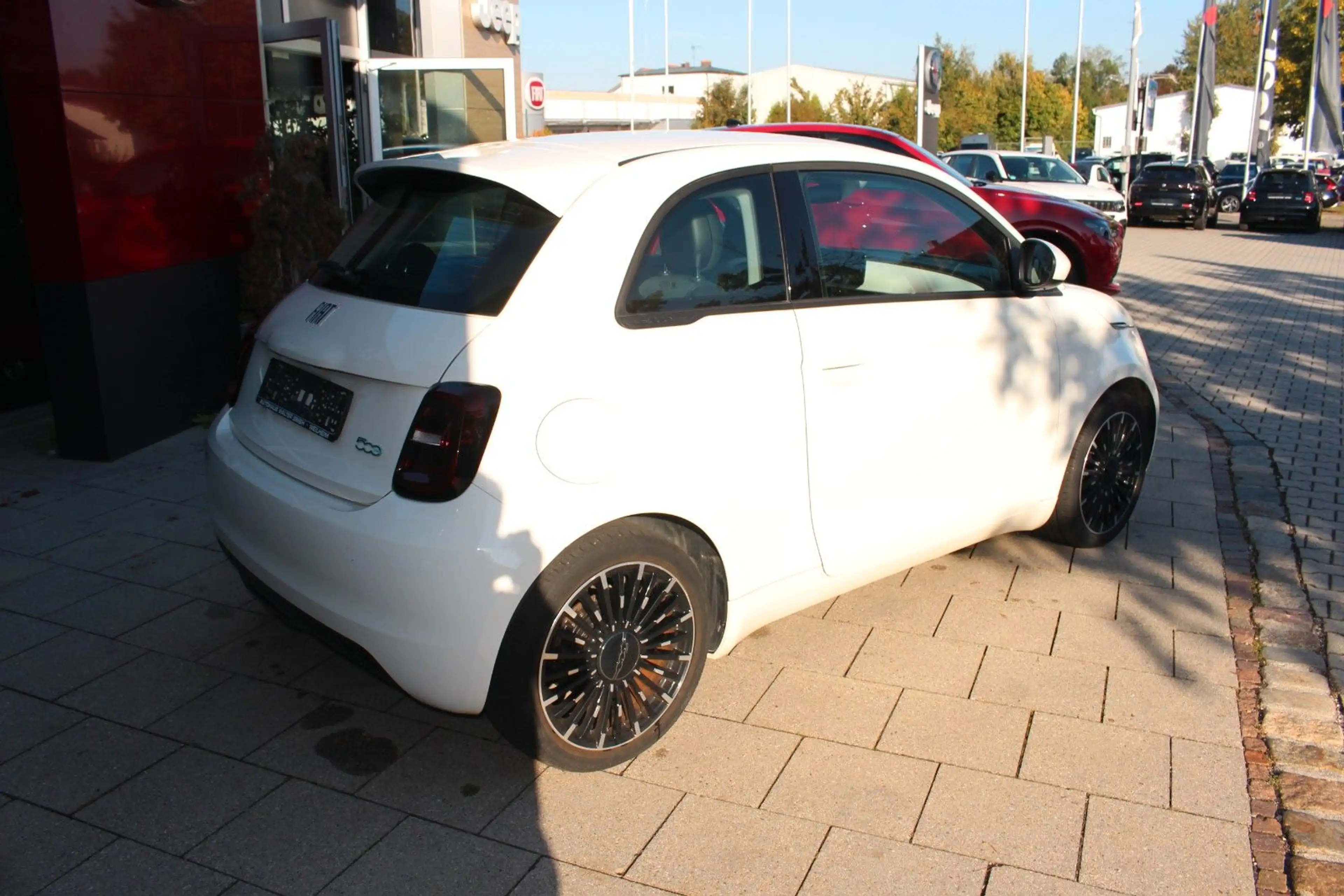 Fiat 500e CARPLAY/SOH 97,3% / 17" ALU — photo 7