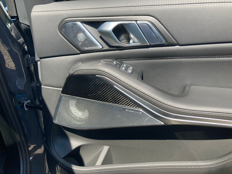 BMW X7 xDrive40d M Sportpaket B&W Surround DAB RFK — photo 13
