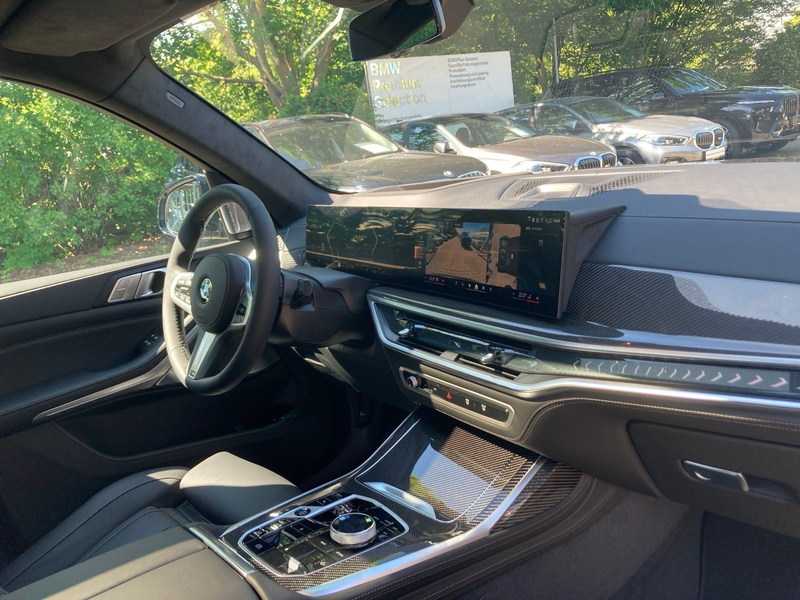 BMW X7 xDrive40d M Sportpaket B&W Surround DAB RFK — photo 11