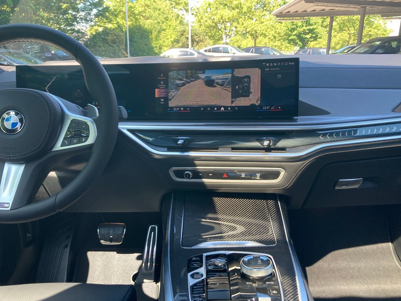 BMW X7 xDrive40d M Sportpaket B&W Surround DAB RFK — photo 10