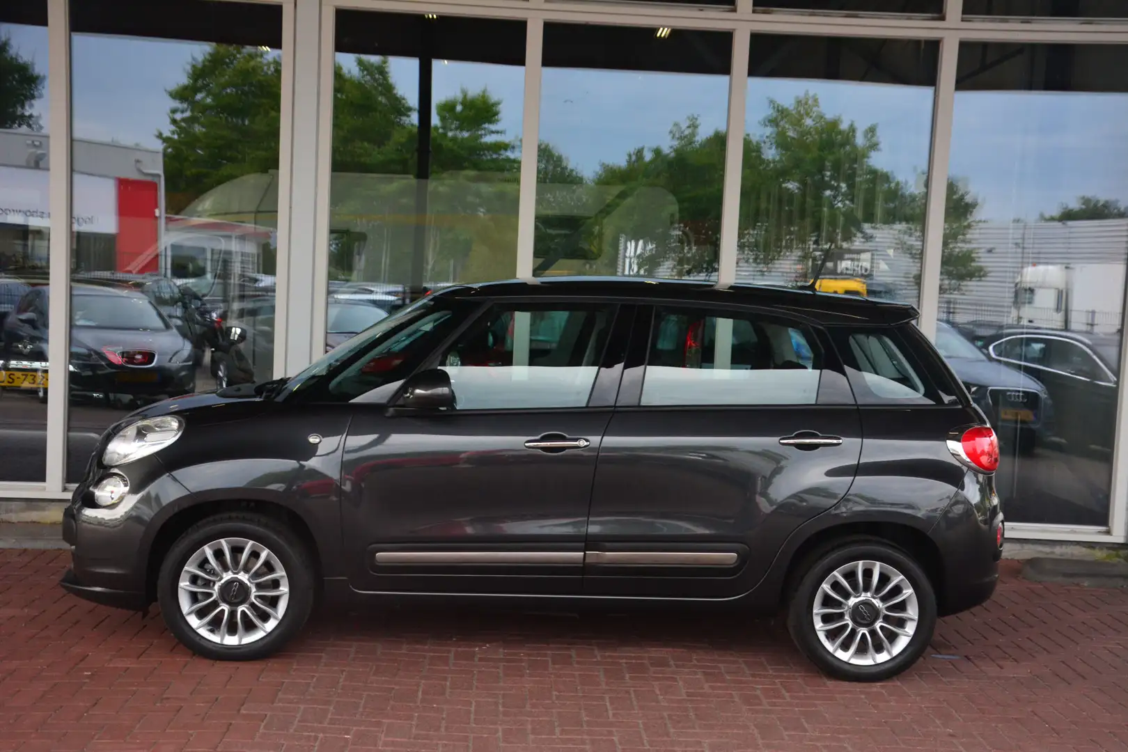 Fiat 500L 0.9 TwinAir Lounge Nederlandse auto 113766 NAP laa Grau - 2