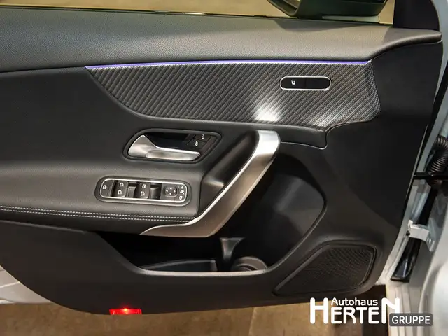 Mercedes-Benz A-Class view 9