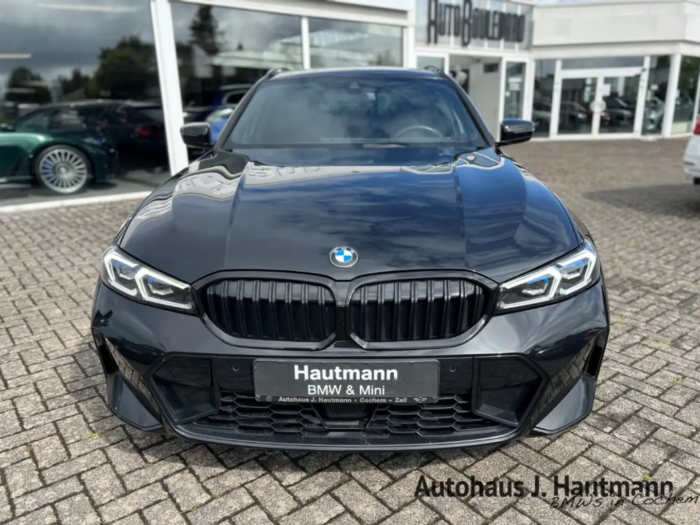 BMW 320 d xDrive Touring M SPORT *AHK*ACC*STH*LM19''* Nero - 2