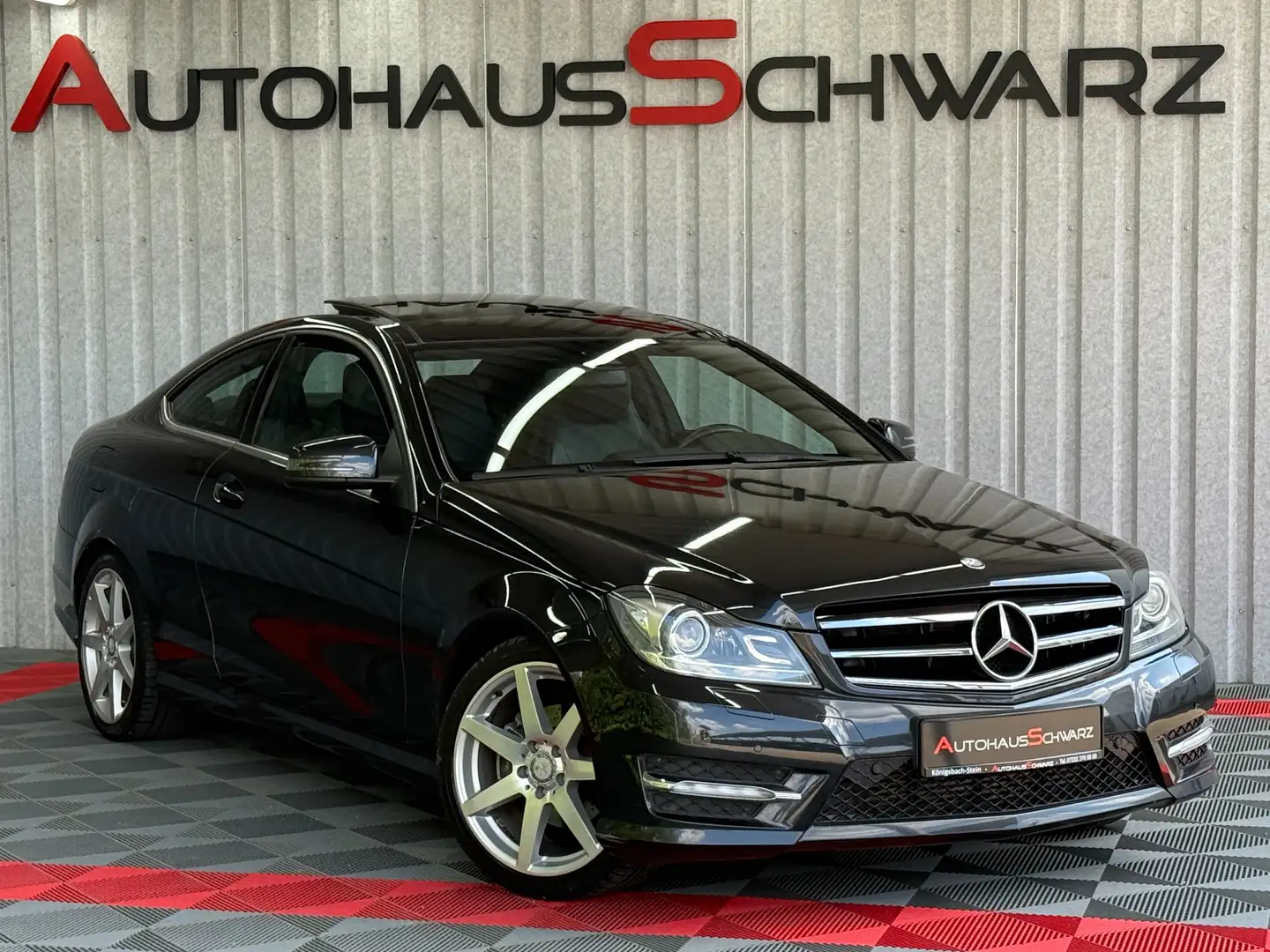 Mercedes-Benz C 250 C250 Coupe AMG Line Pano LED Leder H&K Kamera Zwart - 1