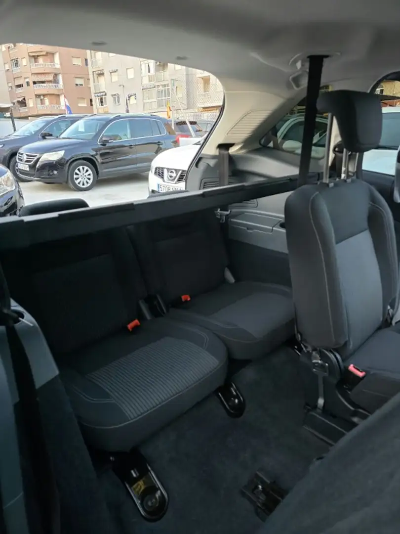 Ford C-Max Grand 1.5TDCi Titanium 120 7 plazas Gris - 2