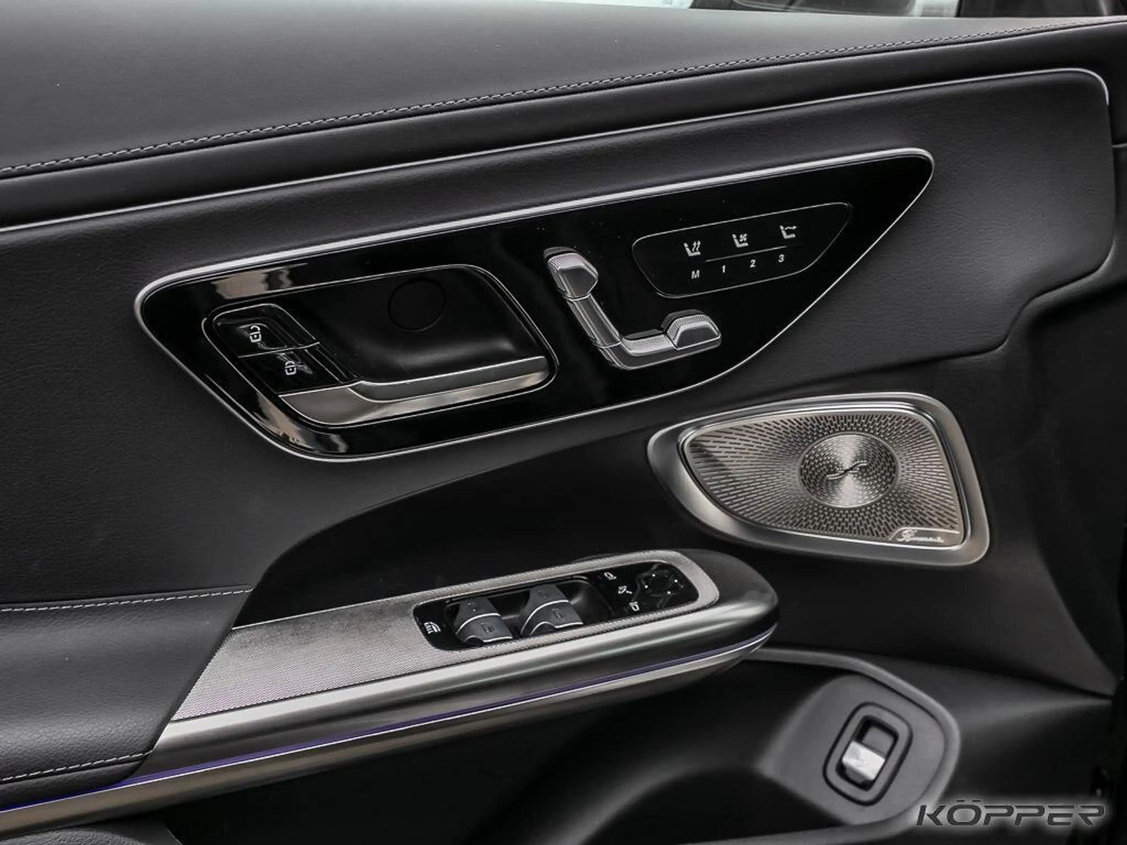 Mercedes-Benz CLE 220 d Cabrio AMG NIGHT Premium Leder — photo 10
