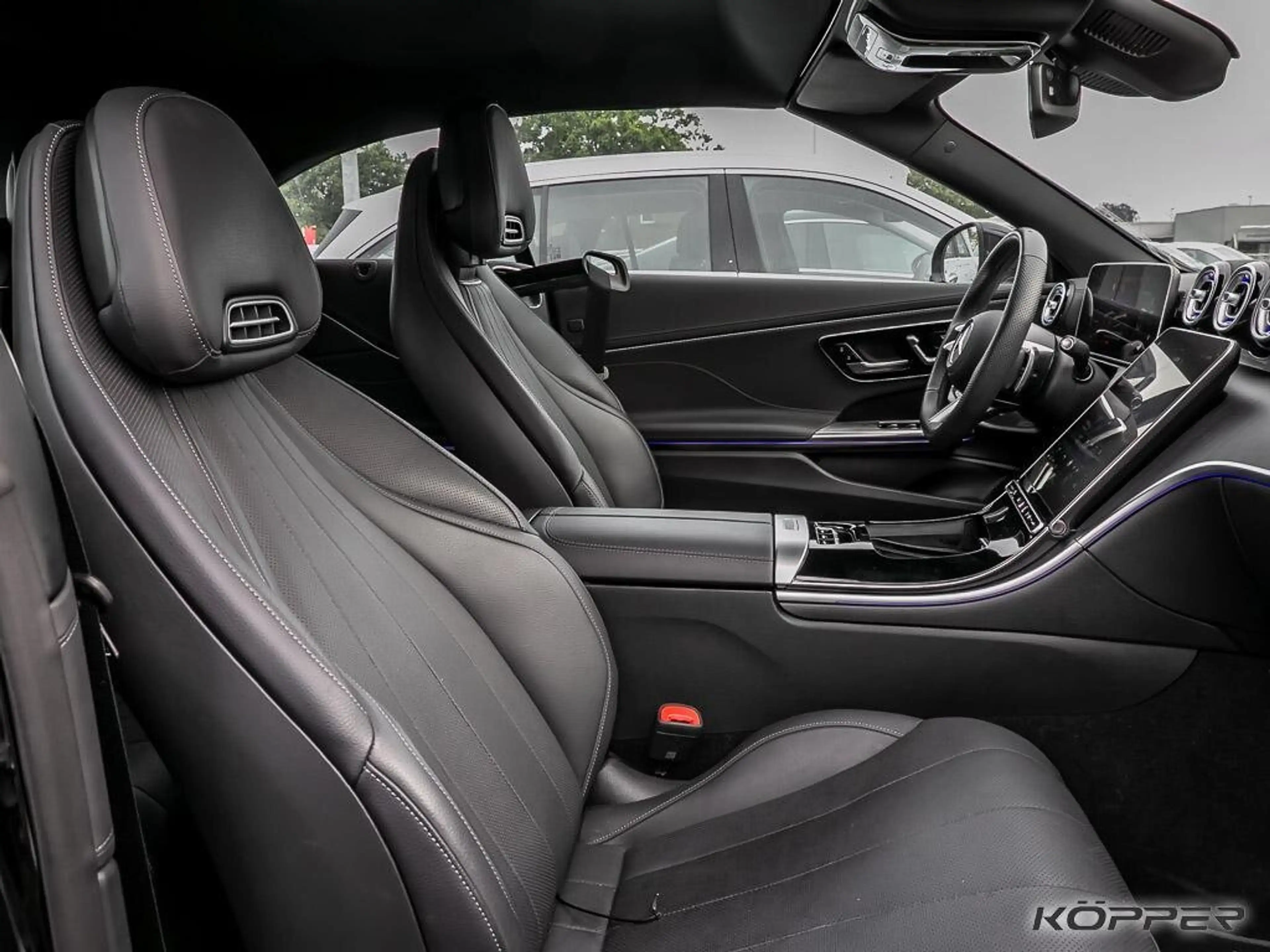 Mercedes-Benz CLE 220 d Cabrio AMG NIGHT Premium Leder — photo 5