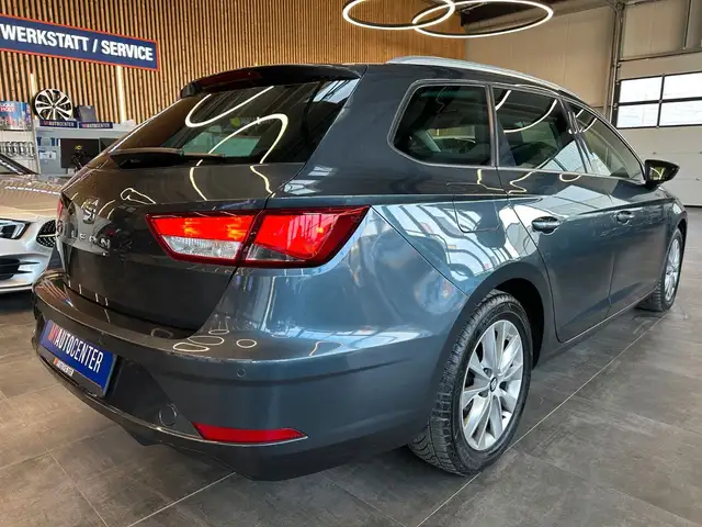 Seat Leon Leon view 4