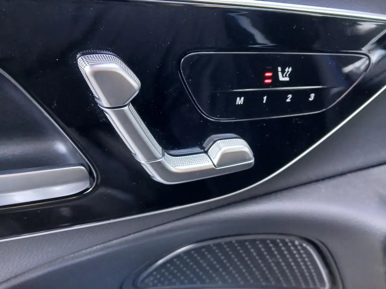 Mercedes-Benz E 300 DE Berline Luxury Line | Distronic | Smartphone In 18