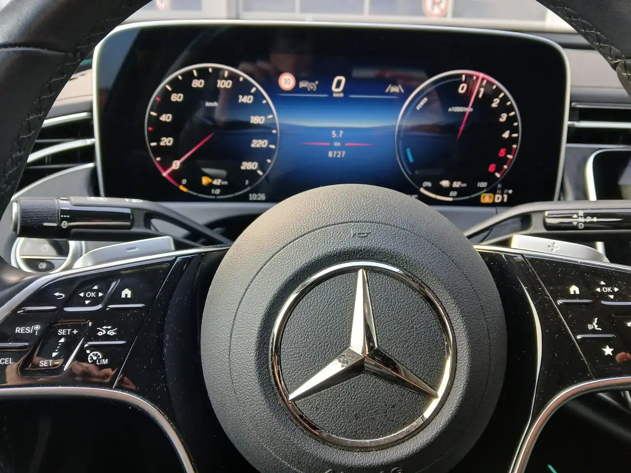 Mercedes-Benz E 300 DE Berline Luxury Line | Distronic | Smartphone In 4