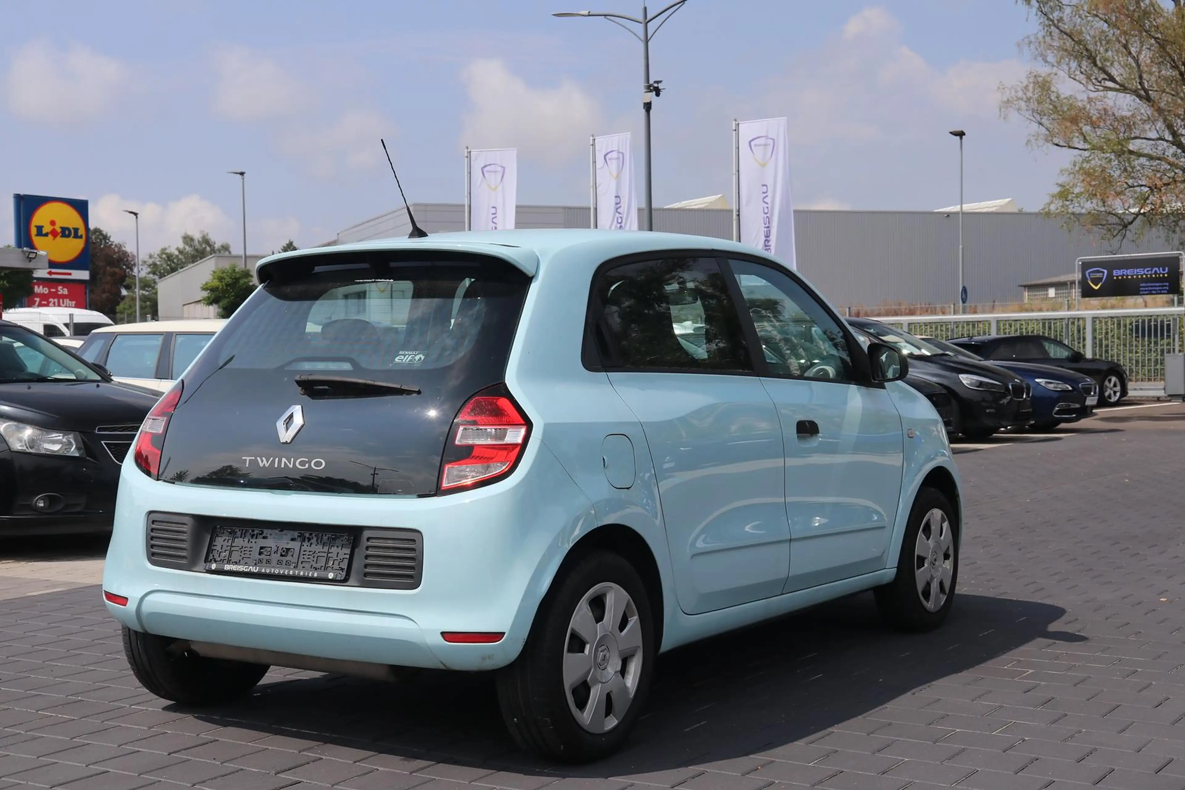 Renault Twingo 1.0 SCe Expression — photo 14
