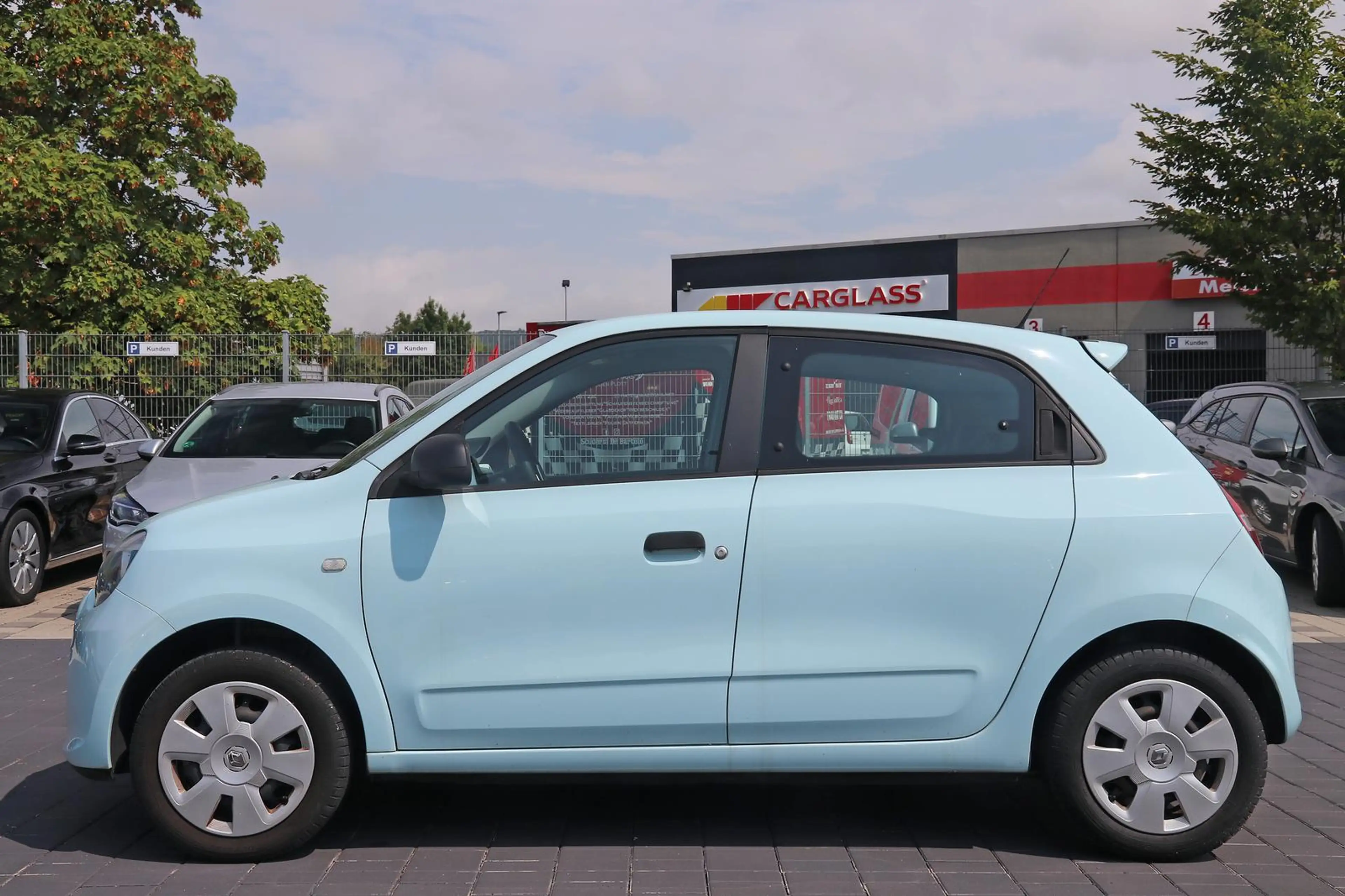 Renault Twingo 1.0 SCe Expression — photo 2