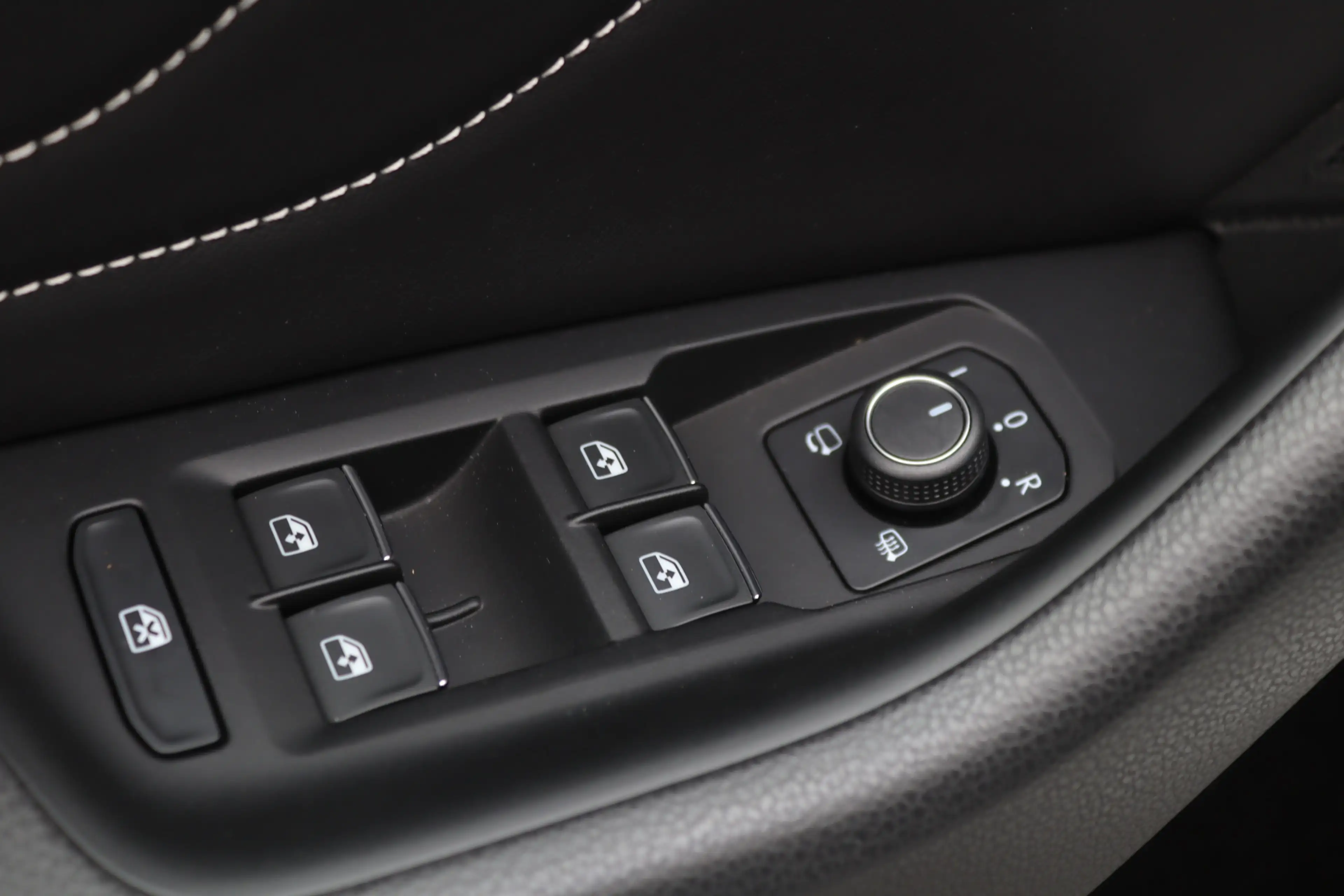 Volkswagen Arteon Shooting Brake 1.4 TSI eHybrid R-Line Pano/IQ.Ligh — photo 35