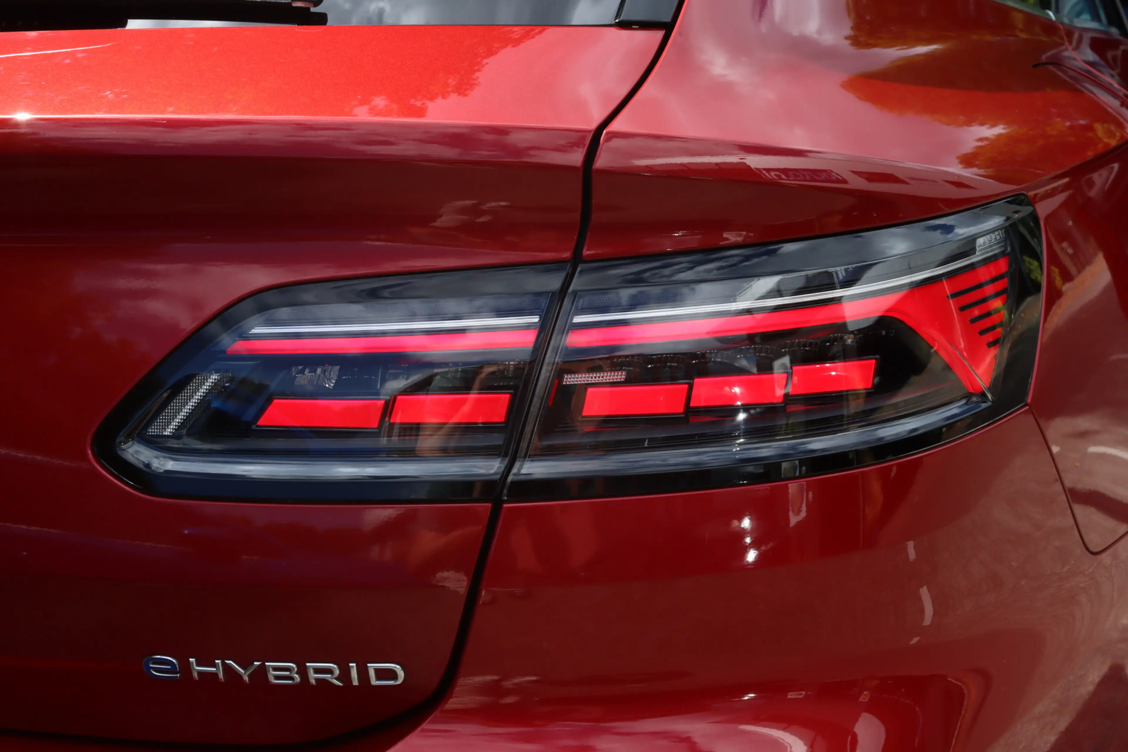 Volkswagen Arteon Shooting Brake 1.4 TSI eHybrid R-Line Pano/IQ.Ligh — photo 45