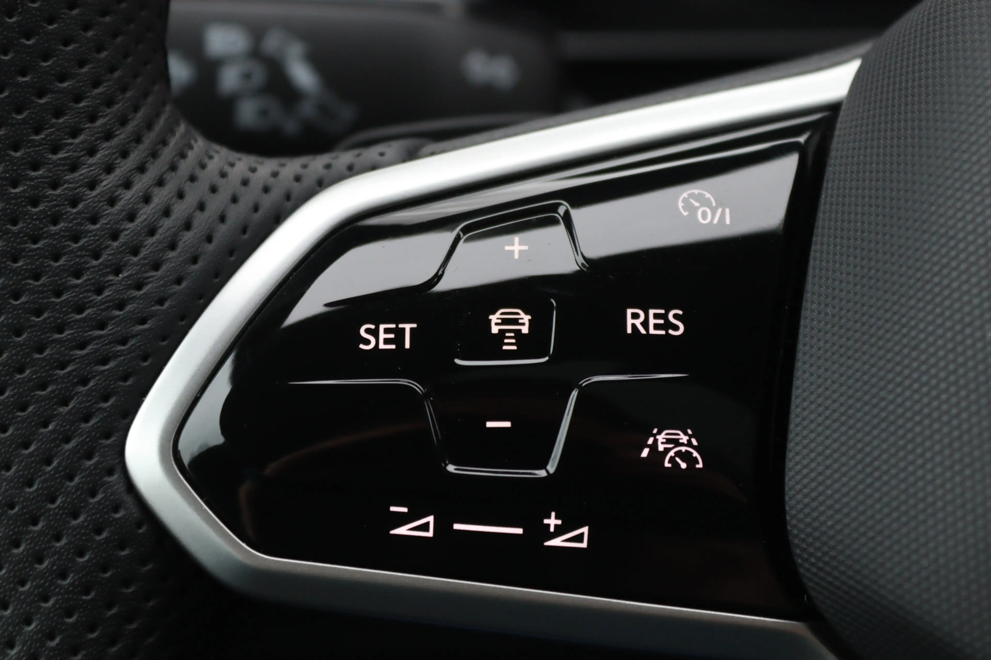 Volkswagen Arteon Shooting Brake 1.4 TSI eHybrid R-Line Pano/IQ.Ligh — photo 33