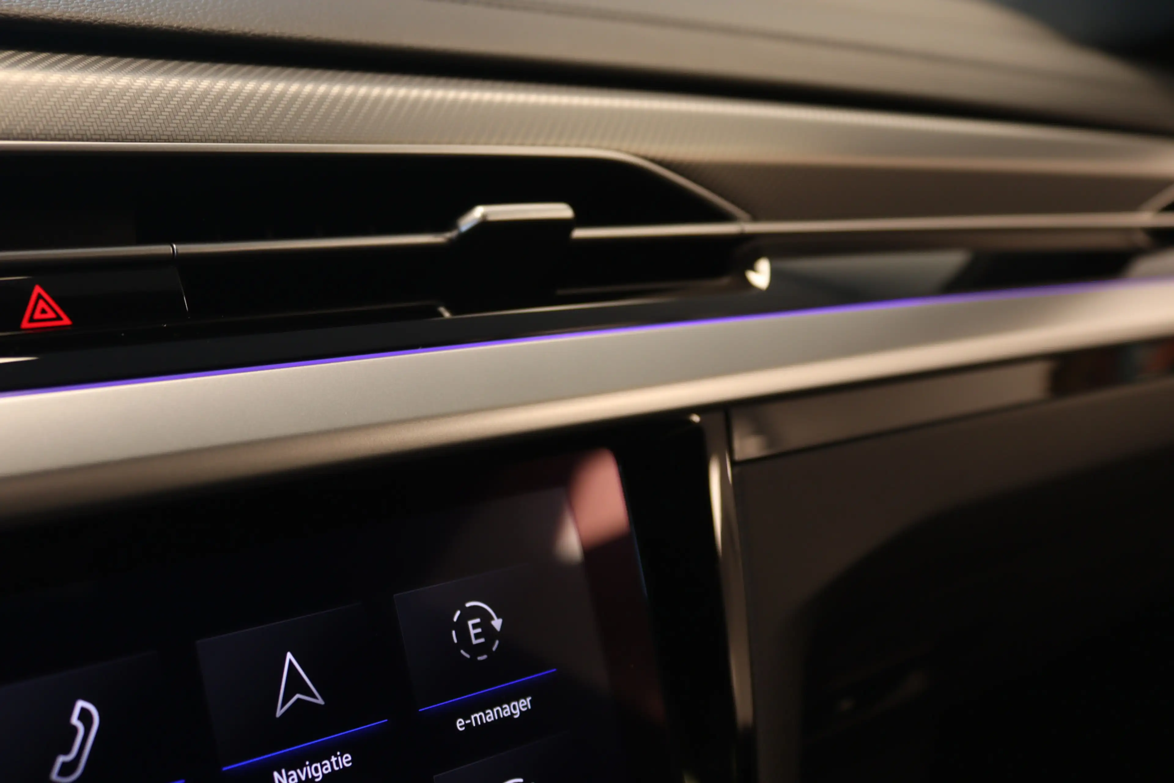 Volkswagen Arteon Shooting Brake 1.4 TSI eHybrid R-Line Pano/IQ.Ligh — photo 31