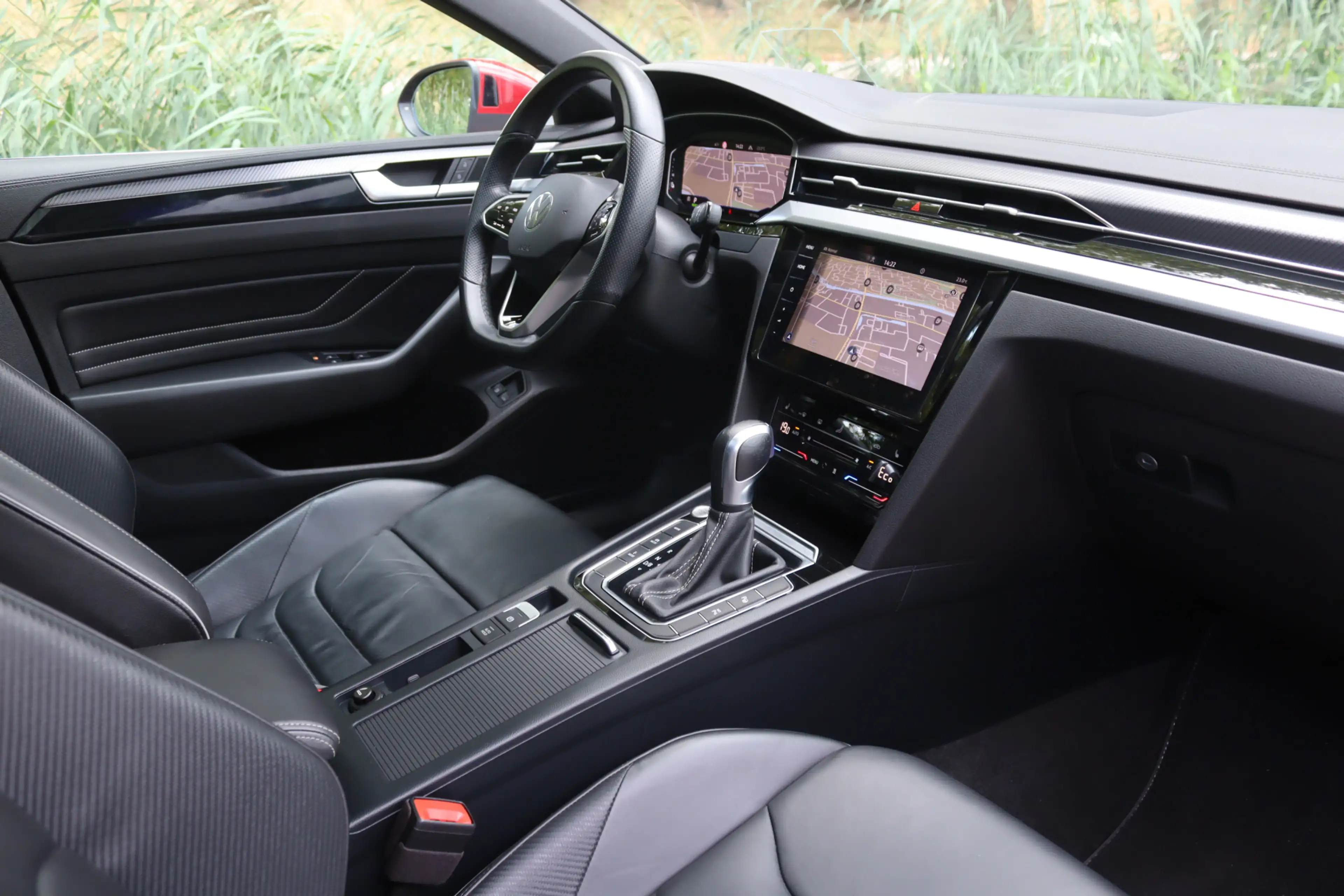 Volkswagen Arteon Shooting Brake 1.4 TSI eHybrid R-Line Pano/IQ.Ligh — photo 8