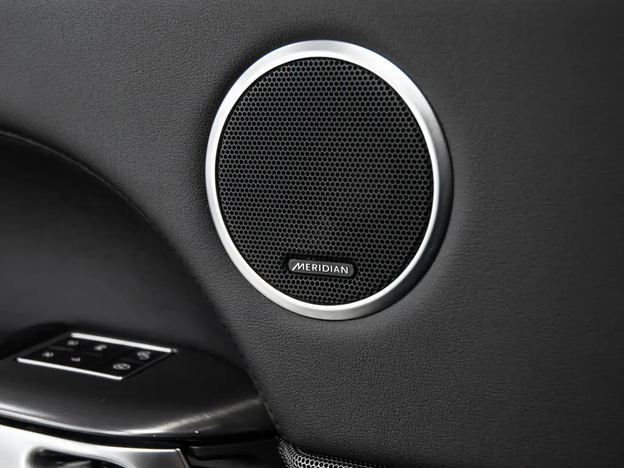 Land Rover Range Rover Sport снимка Land Rover Range Rover Sport