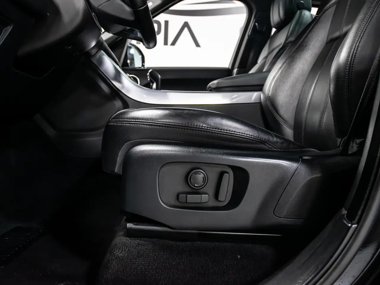 Land Rover Range Rover Sport снимка Land Rover Range Rover Sport