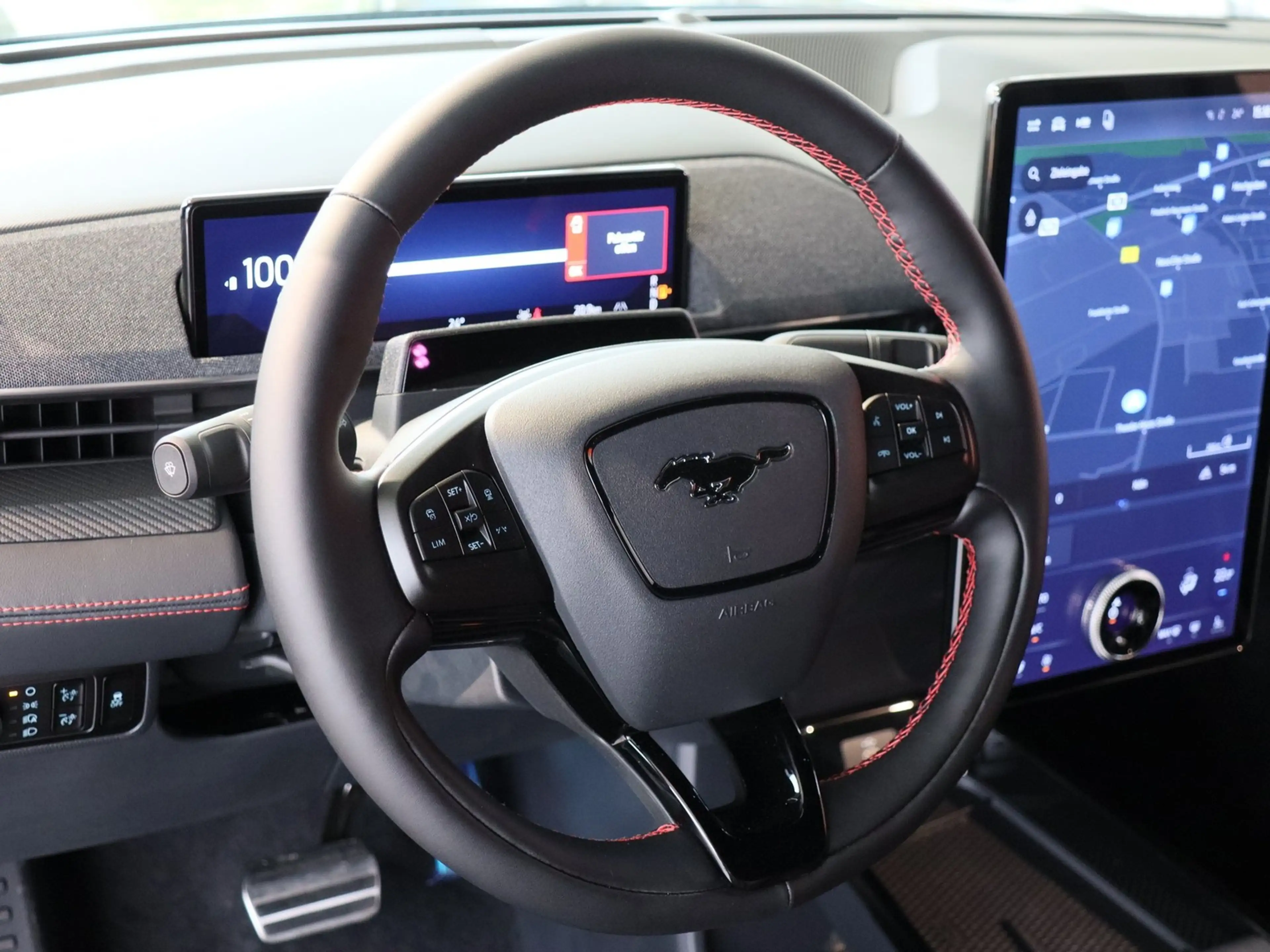 Ford Mustang Mach-E Premium — photo 8