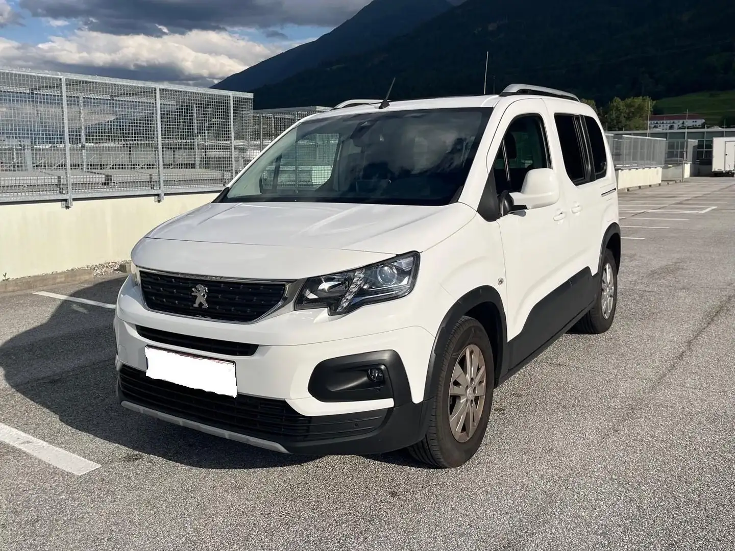 Peugeot Rifter Rifter 1,5 BlueHDI mit Panoramadach Weiß - 1
