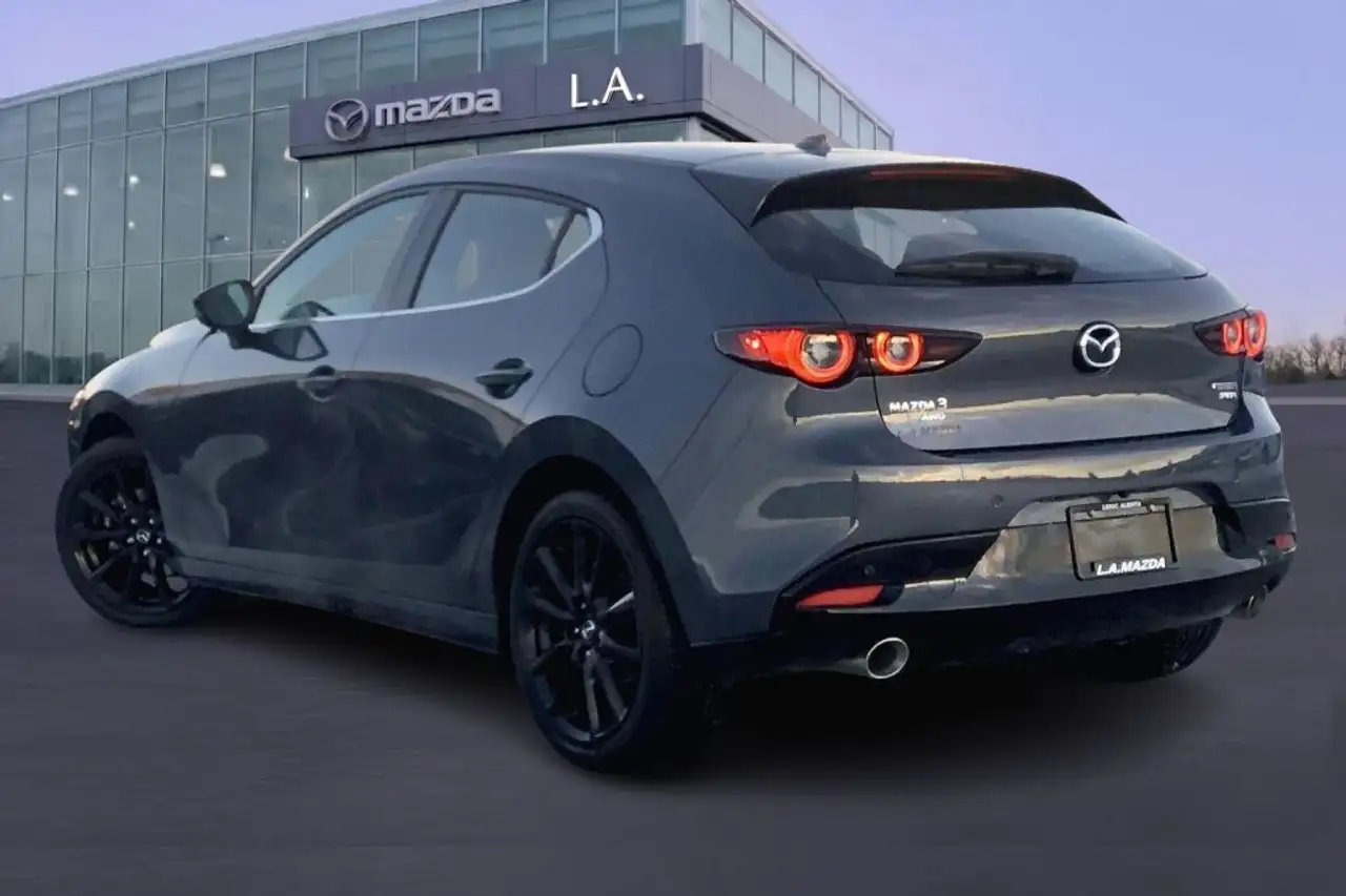 Mazda 3 снимка Mazda 3