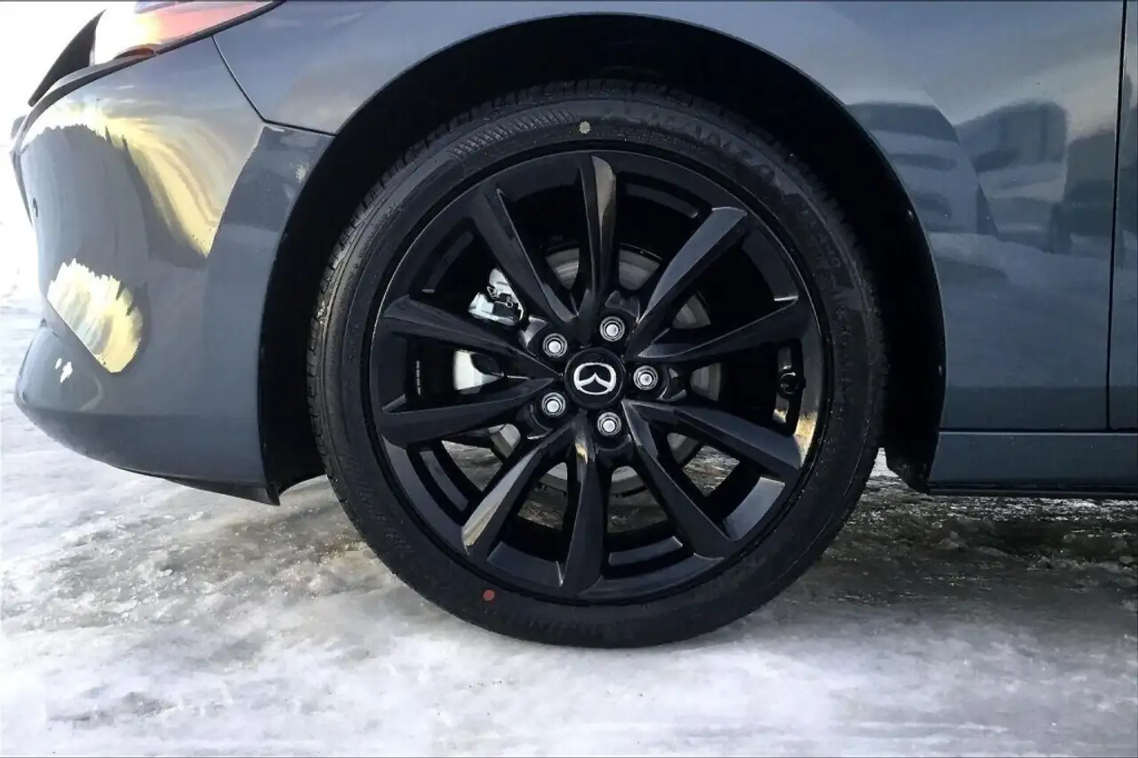 Mazda 3 снимка Mazda 3