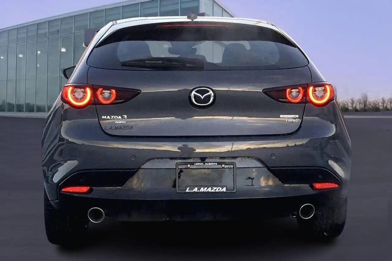 Mazda 3 снимка Mazda 3