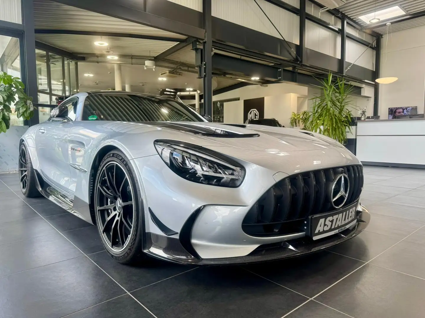 Mercedes-Benz AMG GT Black Series Carbonpak+Keramikbremse+Burm Gümüş rengi - 2