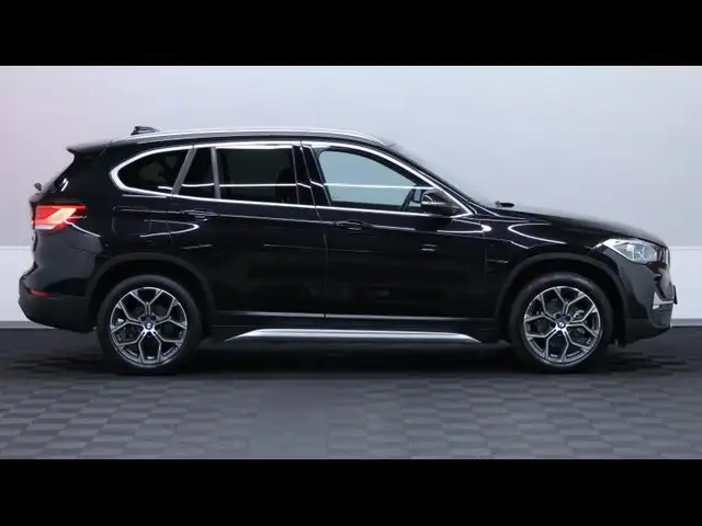 BMW X1 view 4