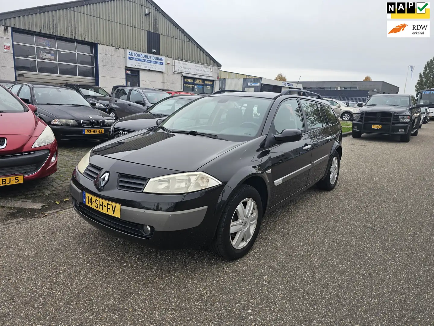 Renault Megane Grand Tour 1.6-16V Tech Line NAV.+ Clima Bj:2006 N crna - 1