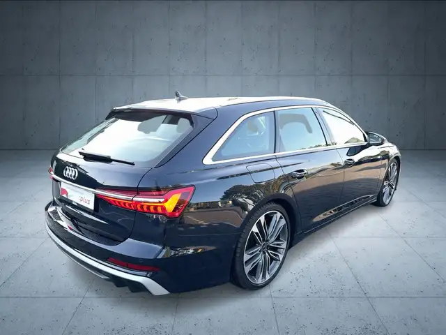 Audi S6 Avant view 6