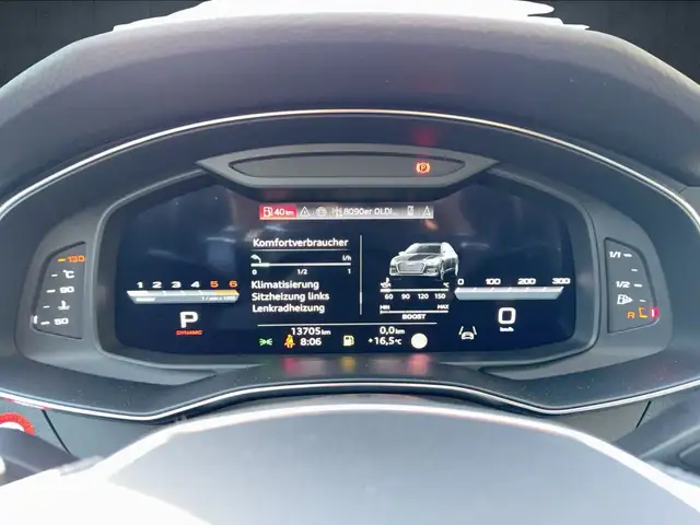Audi S6 Avant view 11