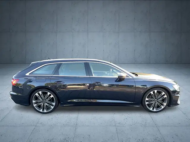Audi S6 Avant view 7