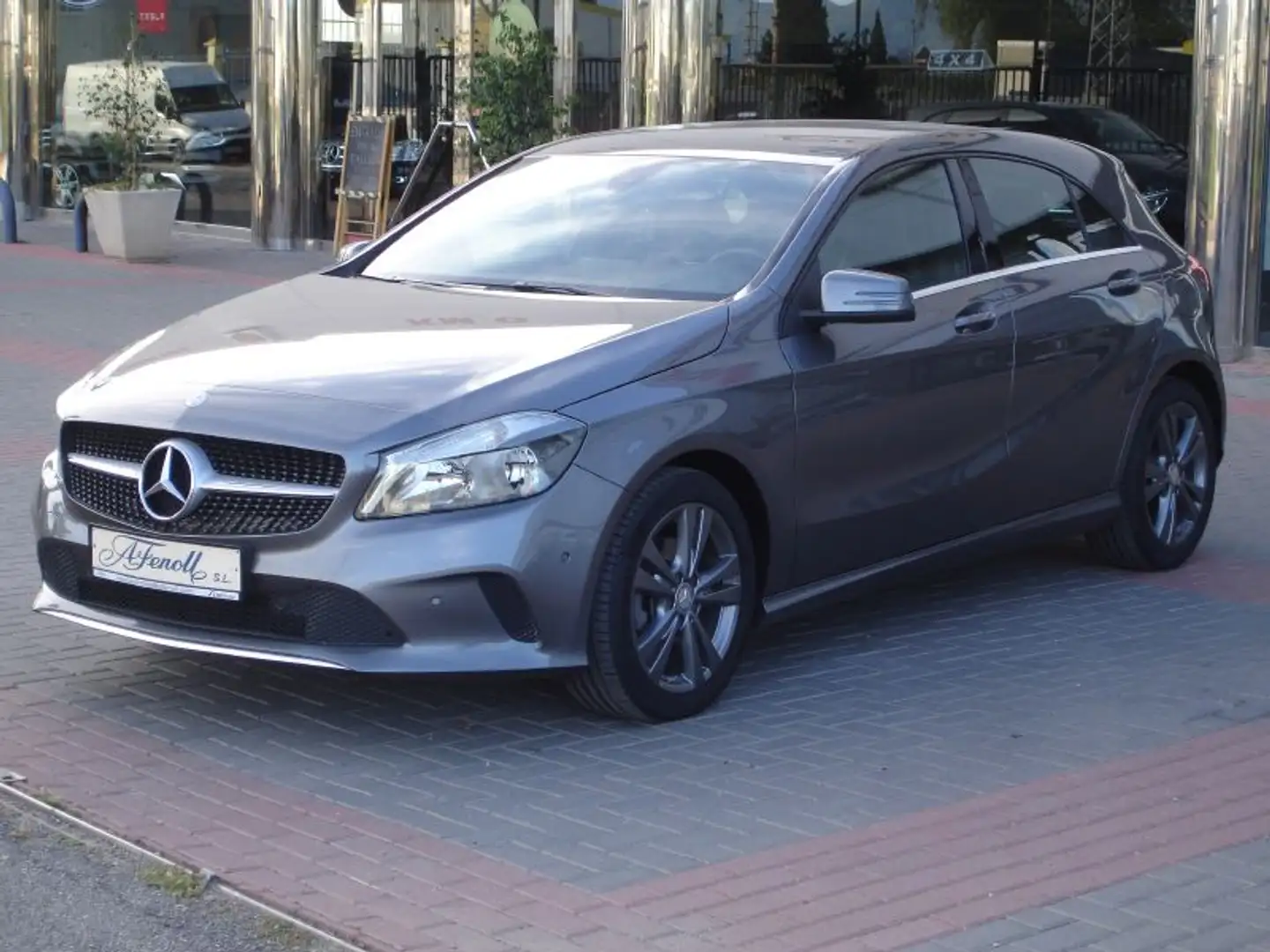 Mercedes-Benz A 200 200d 7G-DCT Gris - 2