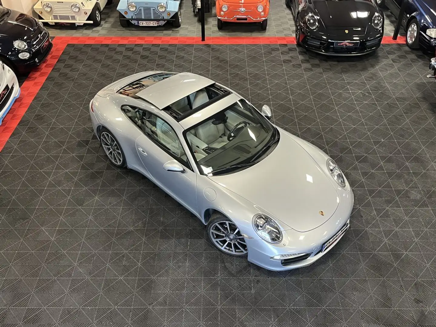 Porsche 911 Carrera PDK Plateado - 2