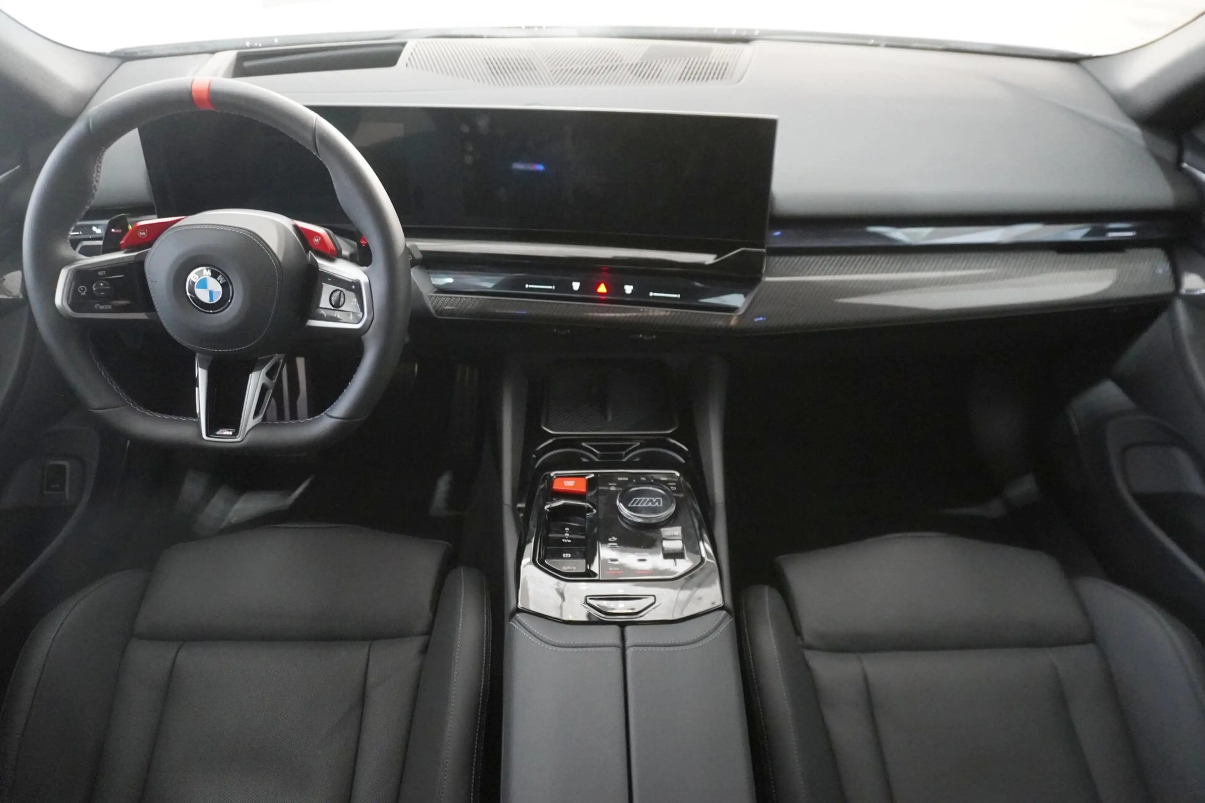 BMW M5 — photo 11