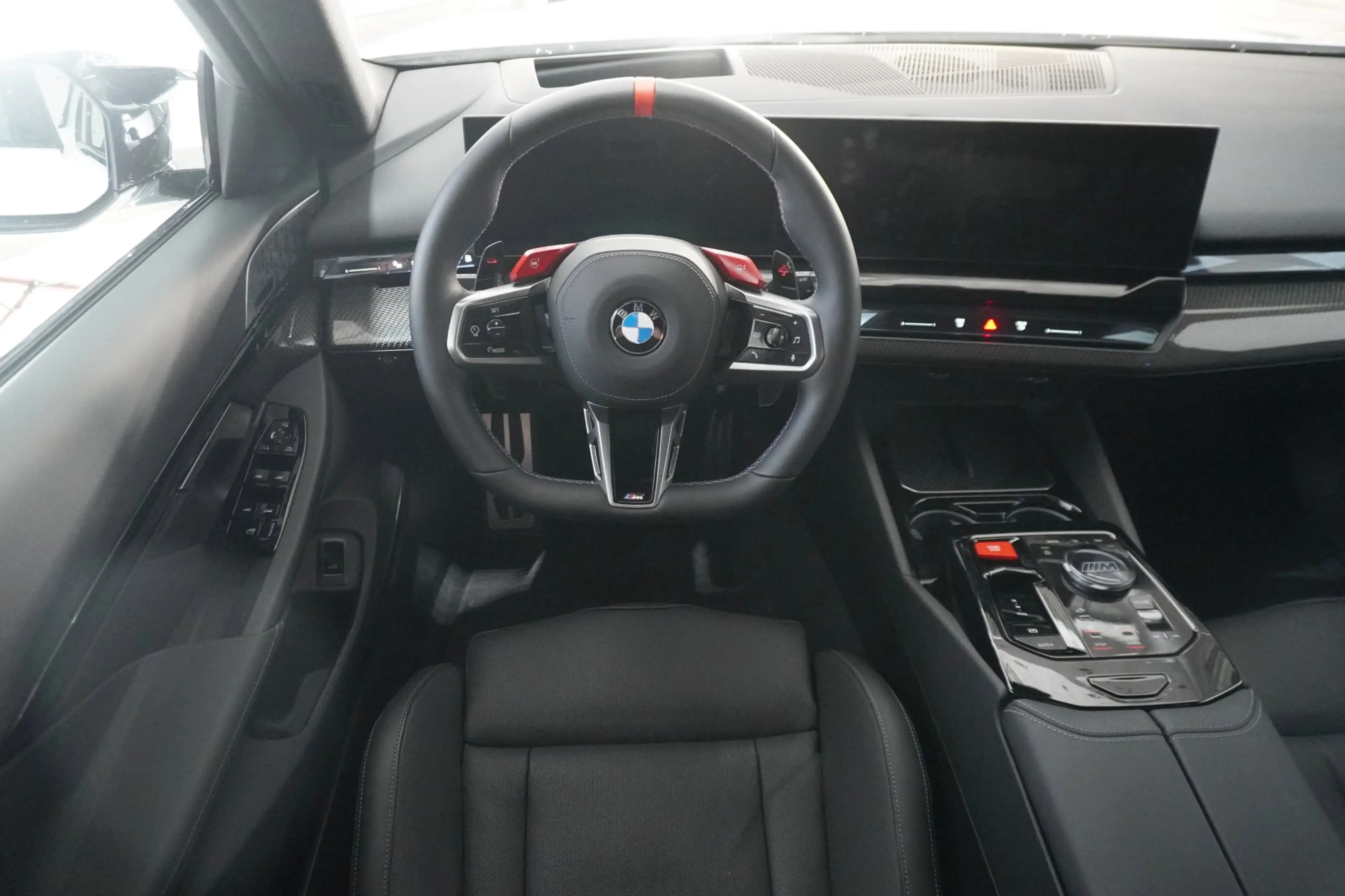 BMW M5 — photo 10