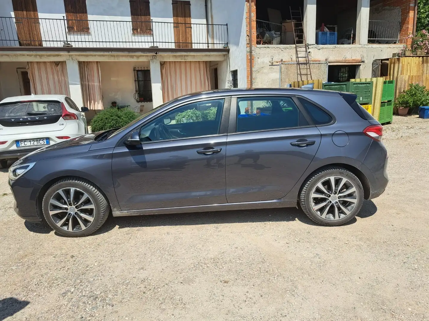 Hyundai i30 blue 1.6 CRDi Coupe Trend - 2